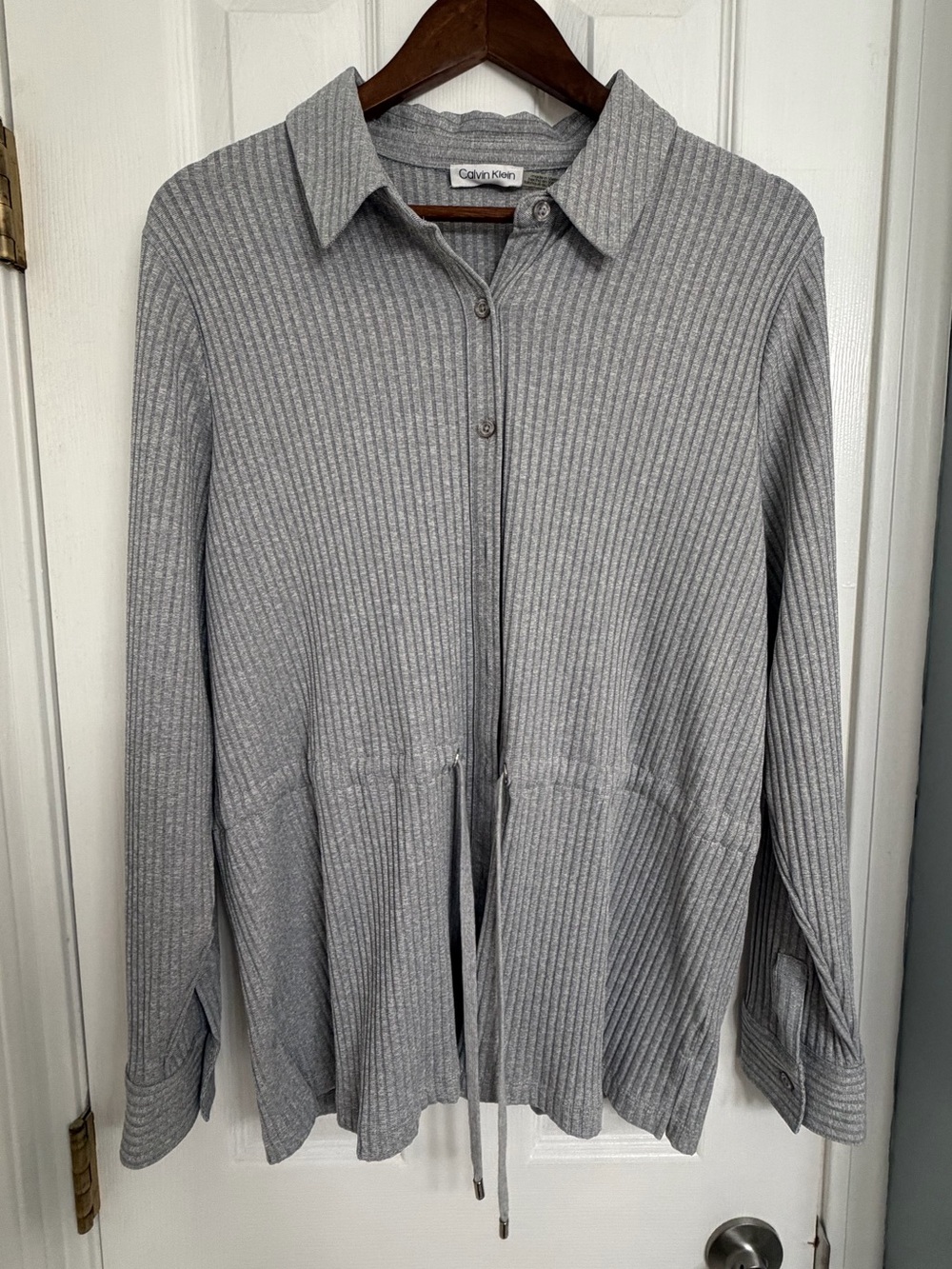 Calvin Klein Light Gray Ribbed Buttondown Shirt - size L, excellent condition
